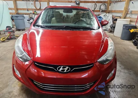 2013 Hyundai Elantra Gls z USA, uszkodzony, nr VIN KMHDH4AE1DU723295